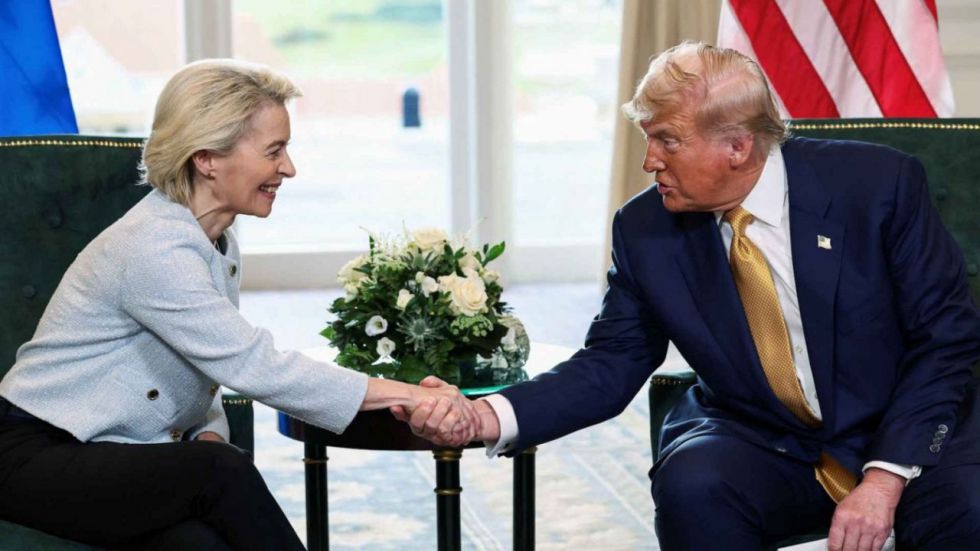 Trump da hasta el 4 de julio a Von der Leyen para cumplir el acuerdo comercial