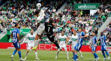 LaLiga. Elche y Alavés empatan a tensión y seguirán sufriendo
