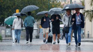 Las lluvias y tormentas ponen a cinco comunidades en aviso amarillo