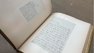 Las cartas de amor del poeta John Keats se exhiben por vez primera en 140 años 
 
