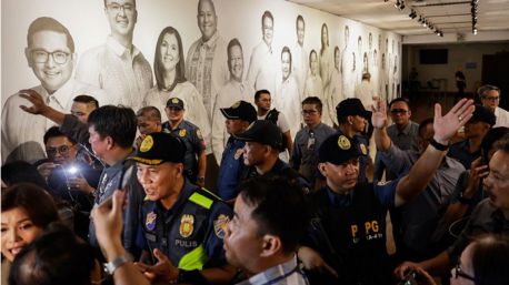 Disparos en el Senado filipino en medio del operativo para detener al capo antidroga de Duterte
 