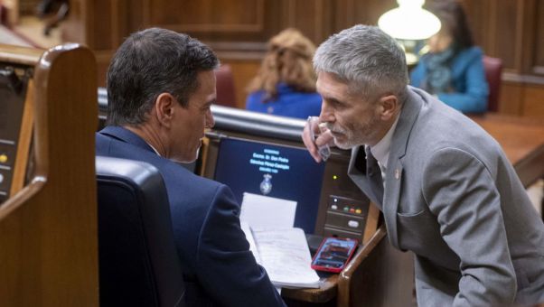 Sánchez y Marlaska se borraron del funeral, mientras la candidata a la Junta de Andalucía, María Jesús Montero, lo calificó de mero 'accidente laboral'.