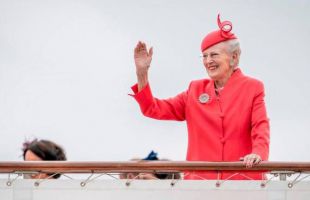 Hospitalizada la reina Margarita de Dinamarca por una angina de pecho
 
