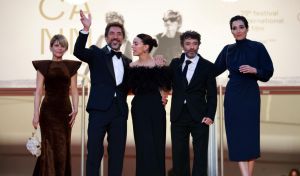 Rendida ovación de ocho minutos para 'El ser querido' de Sorogoyen en Cannes