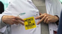 Cuarta huelga semanal de médicos en toda España