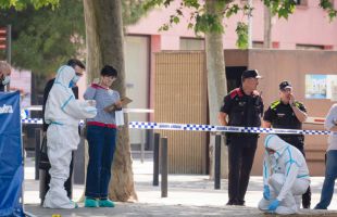 Detenido un hombre por matar a su expareja en plena calle en Figueres