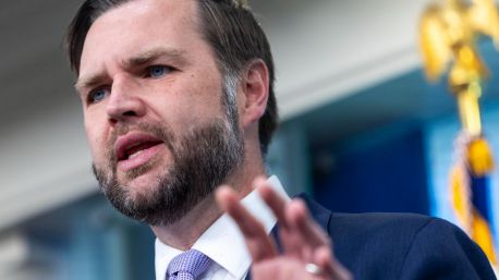 Vance dice que la retirada de tropas de Europa busca que la UE asuma más responsabilidad