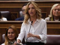 El PP retrata a Zapatero: la 'máscara' del talante, el 'peón de Pekín', el 'Padrino'