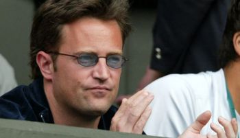La madre de Matthew Perry dice que su hijo 'pagó el precio' de confiar en su asistente
