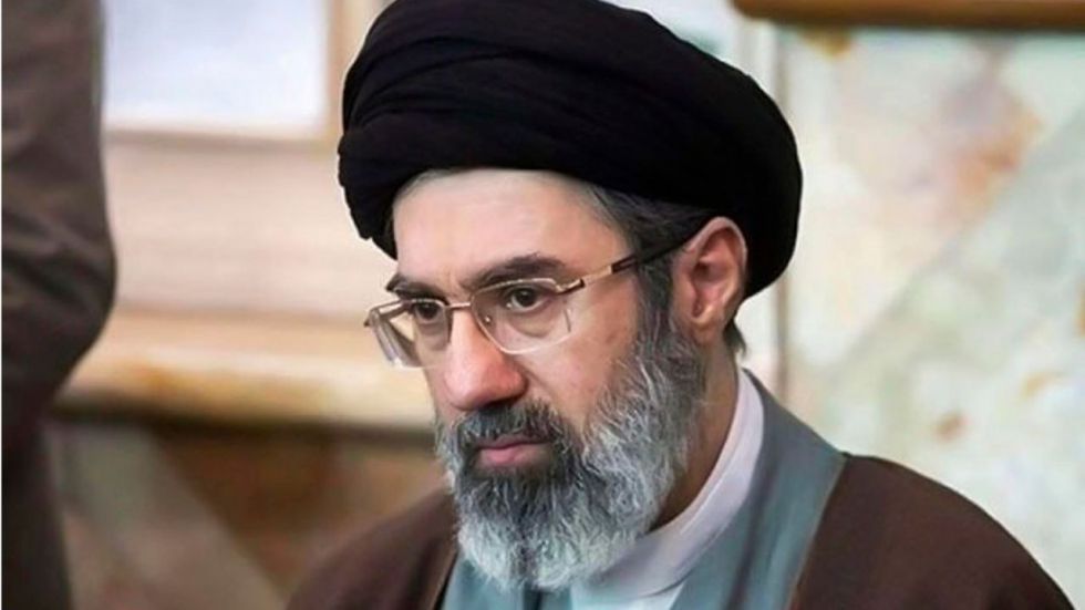 El líder supremo de Irán desafía a Trump y prohíbe exportar uranio enriquecido