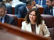 Ayuso, en la Asamblea: 'Sánchez ha unido su destino al de Zapatero'