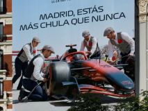 Carlos Sainz prueba el circuito de Fórmula Uno de Madrid y deja un vídeo sensacional