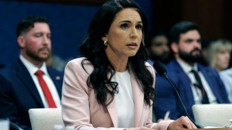 Dimite la directora de Inteligencia de Trump, crítica con la guerra de Irán