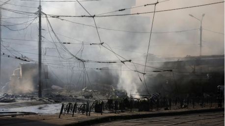Rusia anuncia una campaña de bombardeos contra centros de mando e industria militar en Kiev
 