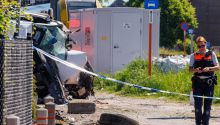 Cuatro muertos en una colisión entre un minibús escolar y un tren en Bélgica