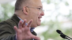 Tellado, al PNV: 'O se está con Sánchez y se sostiene a la mafia, o se apoya un cambio de Gobierno'