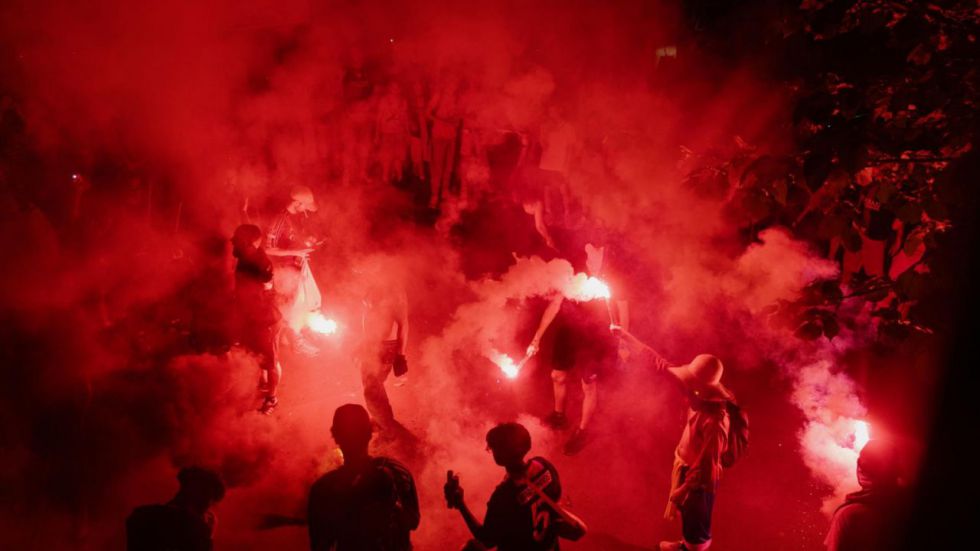 Un muerto, 57 policías heridos y 780 detenidos en las 'celebraciones' tras la victoria del PSG