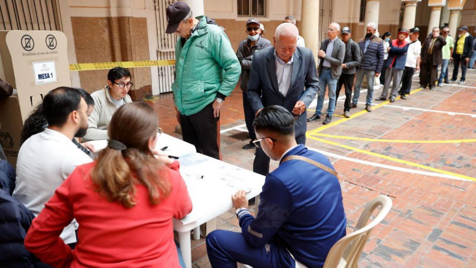 Colombia vota en primera vuelta para elegir al sucesor del presidente Gustavo Petro