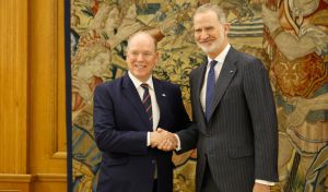 Felipe VI recibe al príncipe Alberto de Mónaco en el Palacio de la Zarzuela