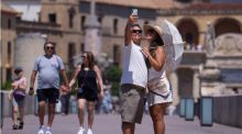 España bate récord con 26,6 millones de turistas hasta abril y un gasto de 36.703 millones