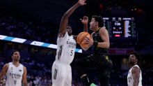 ACB. El Tenerife tumba al Madrid con un épico triunfo y revoluciona el playoff