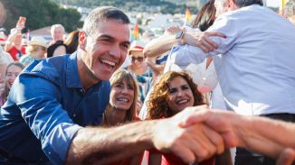 Sin pudor: Sánchez y Begoña Gómez se suben al Falcon para ir al Primavera Sound