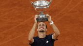 Zverev acaba con su maldición en Grand Slams y conquista su primer Roland Garros ante Cobolli