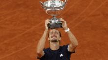 Zverev acaba con su maldición en Grand Slams y conquista su primer Roland Garros ante Cobolli