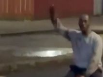 Un inmigrante sudanés intenta decapitar a un hombre de 40 años en plena calle en Belfast