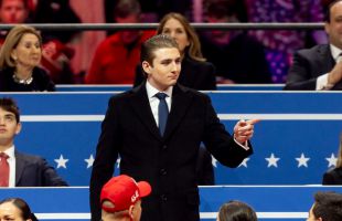 El hijo menor de Trump lanza una marca de bebidas de yerba mate 
 