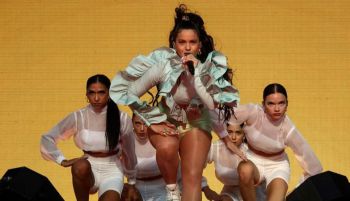 
Rosalía mantiene su concierto en Boston tras cancelar sus 'shows' en Florida por una emergencia familiar

 