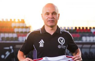 Andrés Iniesta abre una sede de su academia de fútbol en Dubái
 
