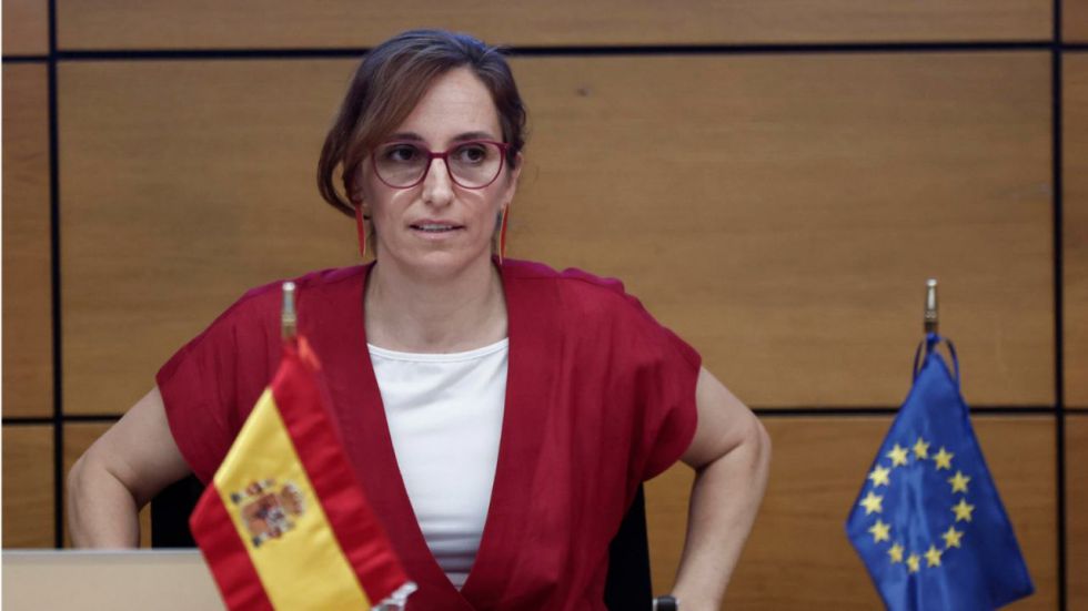 Las comunidades presionan para reabrir el diálogo, pero Sanidad se niega a retirar el estatuto marco