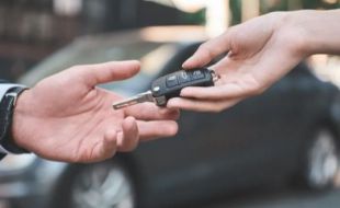 La escalada del precio de los coches expulsa compradores: un vehículo nuevo ya ronda los 35.000 euros