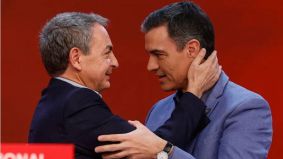 A pesar del escándalo de las joyas, el PSOE se resiste a retirar la militancia a Zapatero
