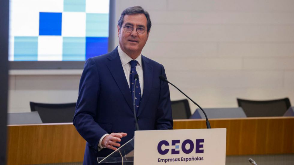 La CEOE pide que la Seguridad Social asuma el pago de los primeros 15 días de las bajas