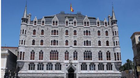 La Casa Botines de Gaudí abre por primera vez al público su planta noble