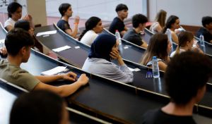 1.700 alumnos piden revisar sus notas de euskera en la PAU tras una ola de ceros
 