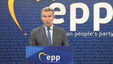Feijóo confirma contactos con otros partidos para una moción de censura