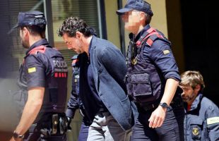 La jueza cita como testigo a la terapeuta y a las hijas de Isak Andic y ordena una reconstrucción de su caída