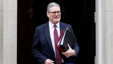 Starmer anuncia su dimisión como primer ministro británico