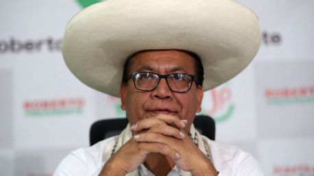 El izquierdista Sánchez denuncia 'fraude' en Perú y no reconocerá al gobierno de Fujimori