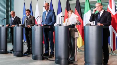Berlín, París, Londres, Roma y Varsovia se comprometen a aumentar su gasto militar al 3,5%