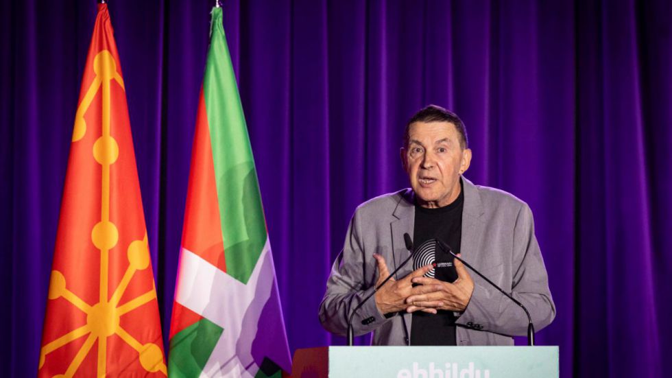 Otegui, al rescate de Sánchez: llama a levantar 'un muro antifascista' mientras traga con la corrupción masiva del PSOE
