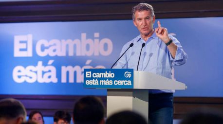 Feijóo, sobre la corrupción del Gobierno: “Están todos tan hasta el cuello que ya ni cesan a nadie ni disimulan”