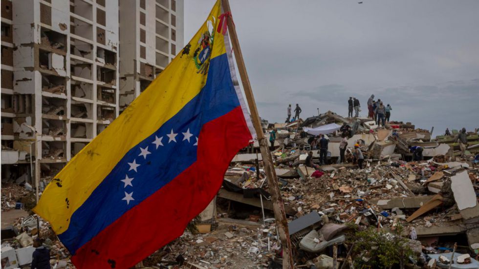 Venezuela cumple seis meses sin Nicolás Maduro devastada por los terremotos