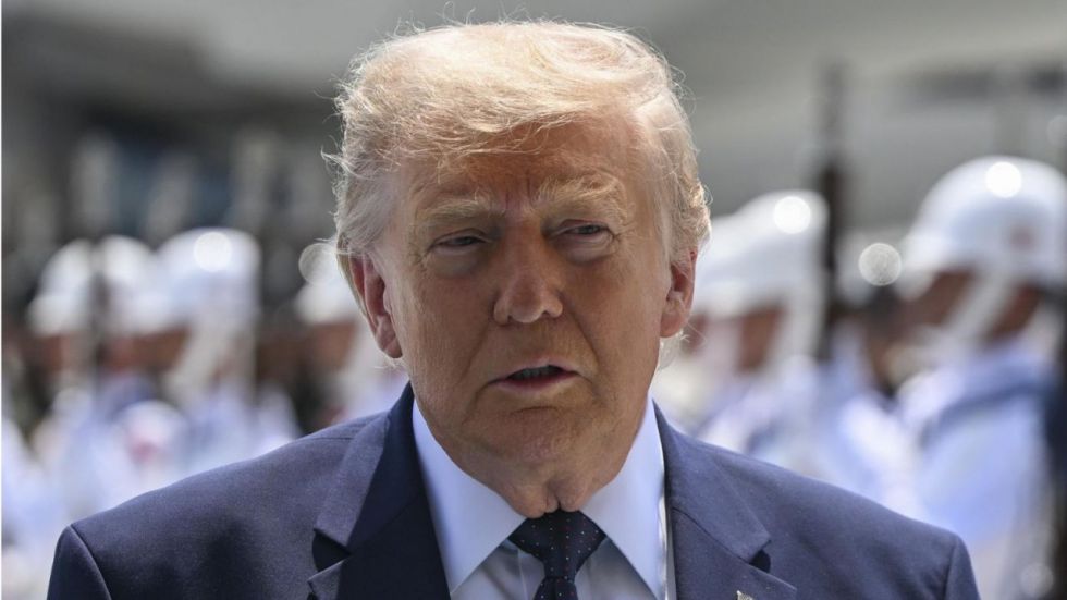 Trump vuelve a reclamar Groenlandia en la cumbre de la OTAN: 'Debería estar controlada por Estados Unidos'