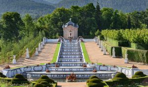 La Fuente de la Cascada de La Granja vuelve a funcionar después de dos años de obras