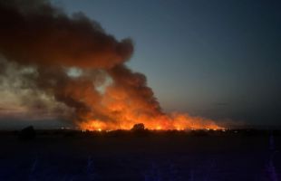 Rebrota el fuego en Guimerá (Lérida) con 21.000 confinados y varios incendios en Andalucía