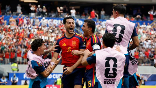 El equipo de Luis de la Fuente superó el duro examen belga con otro gol decisivo de Mikel Merino. Francia, el próximo desafío.